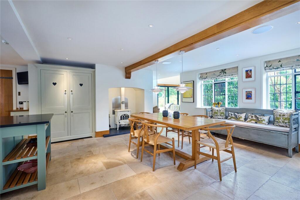 Kitchen/Breakfast Rm