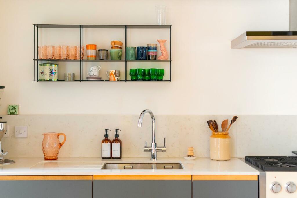 3F3AHD - Kitchen B.jpg
