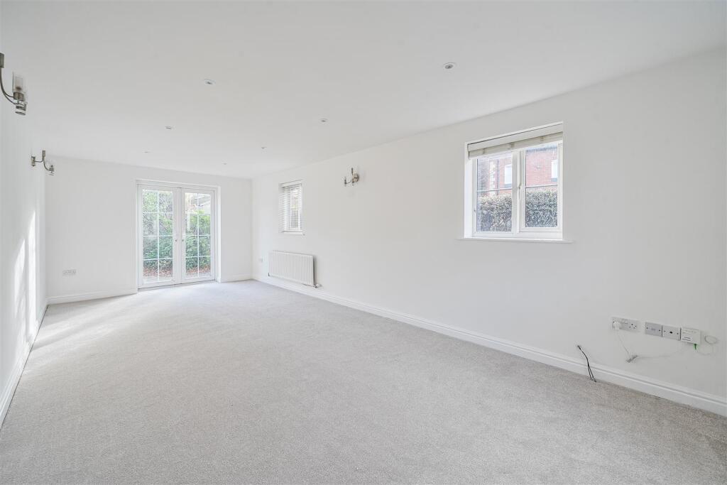 6 The Old Woodyard, Silverstone (8).jpg