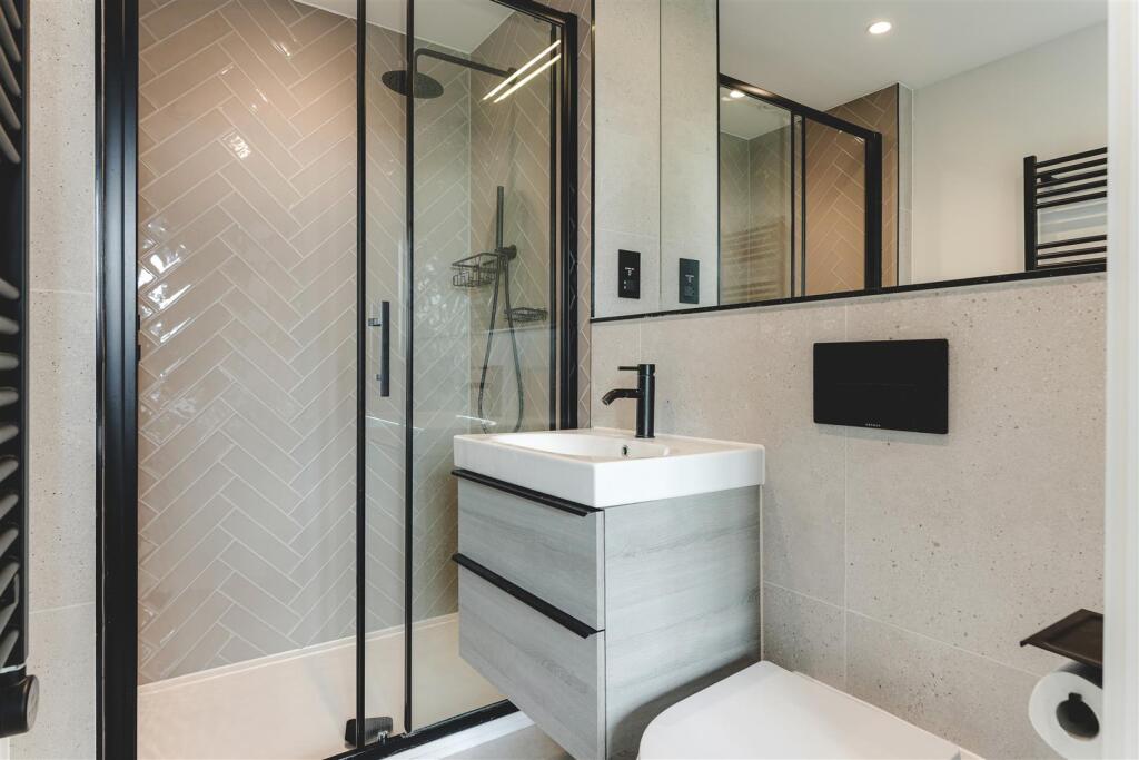 Empress Apartments -8.jpg