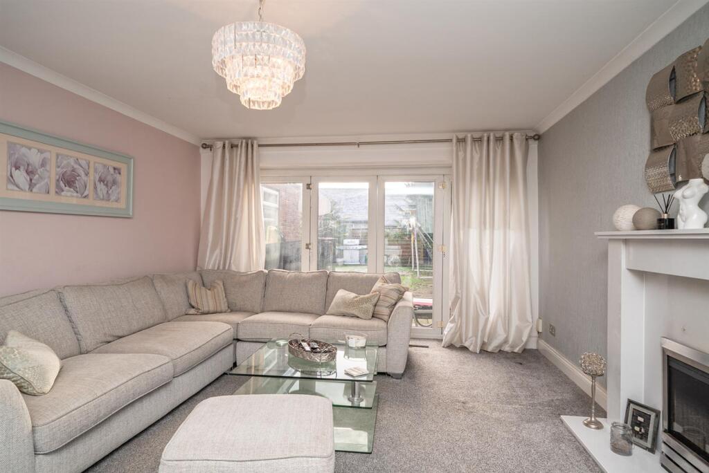 22-Richardson-Close-02572.jpg