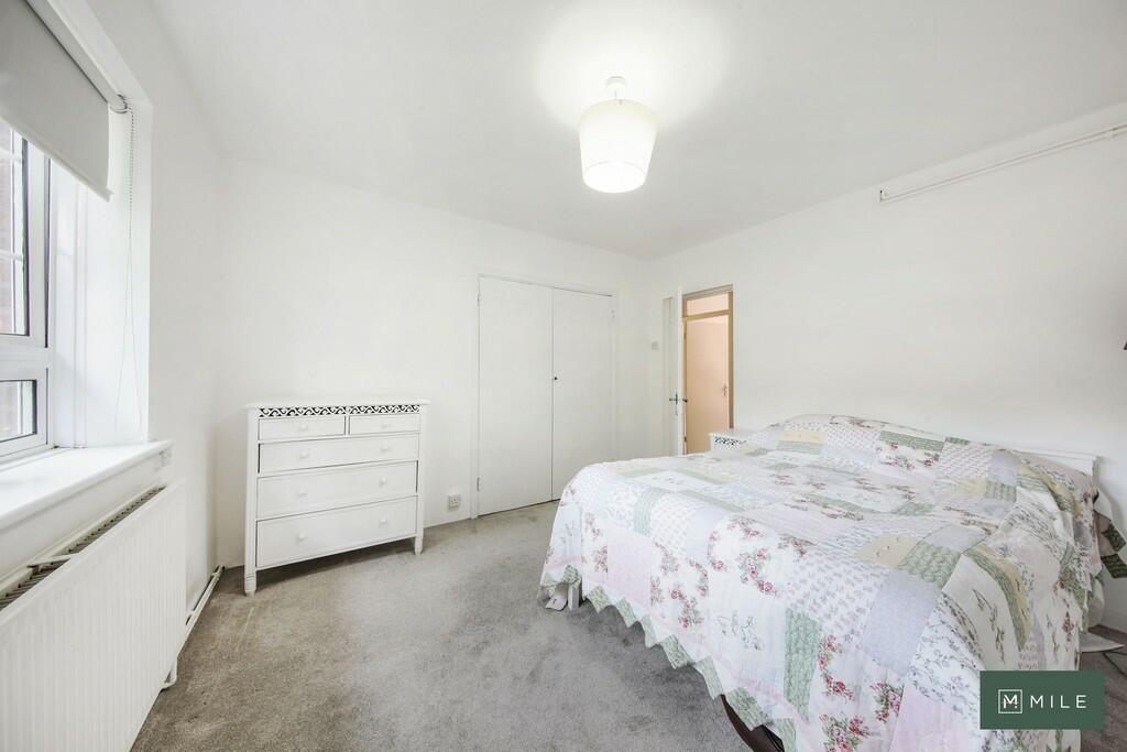 18 Kelfield Court...