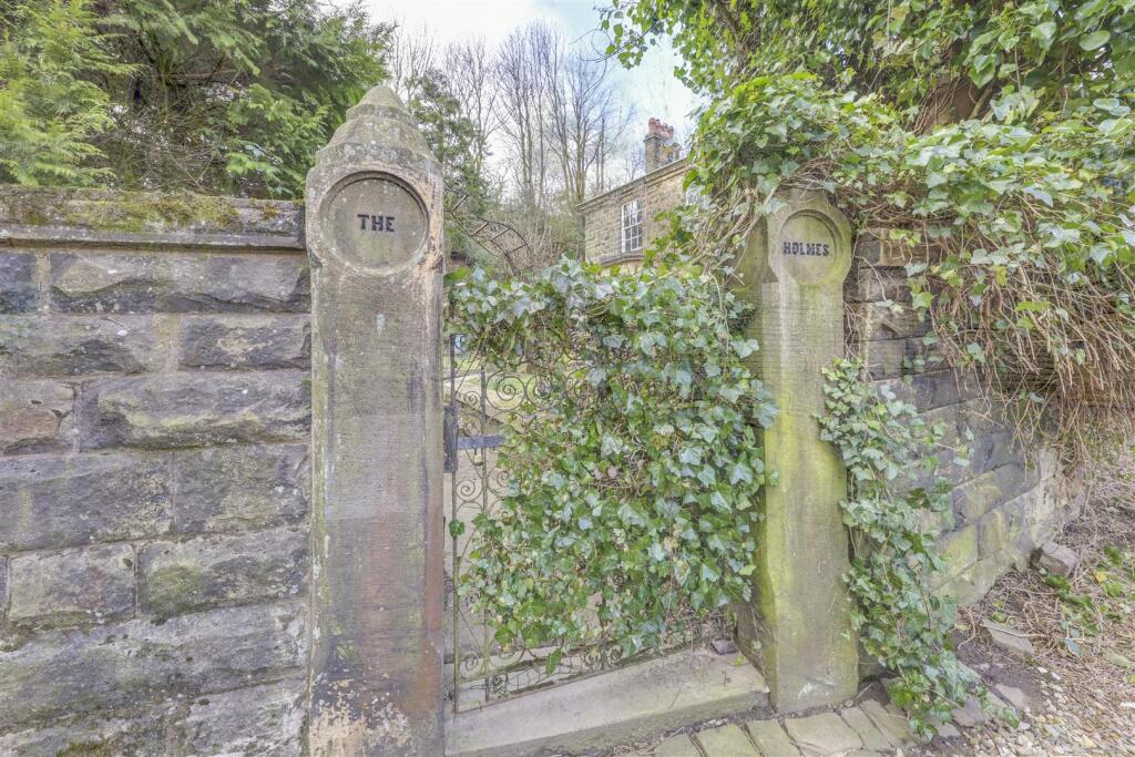 Side Gates