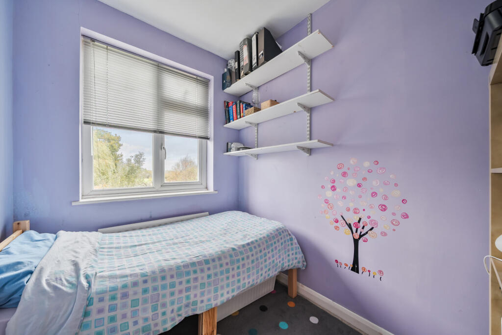 1374941-15-690897...