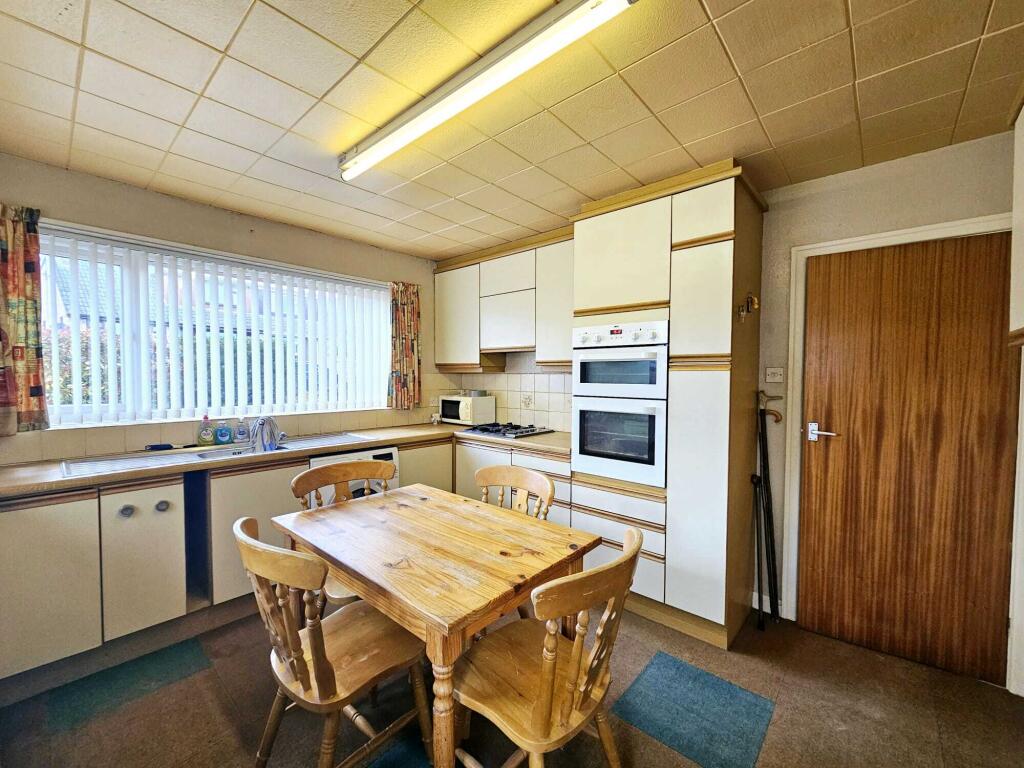 09f7a0ff-d775-4c01-8597-5974268ee7fb