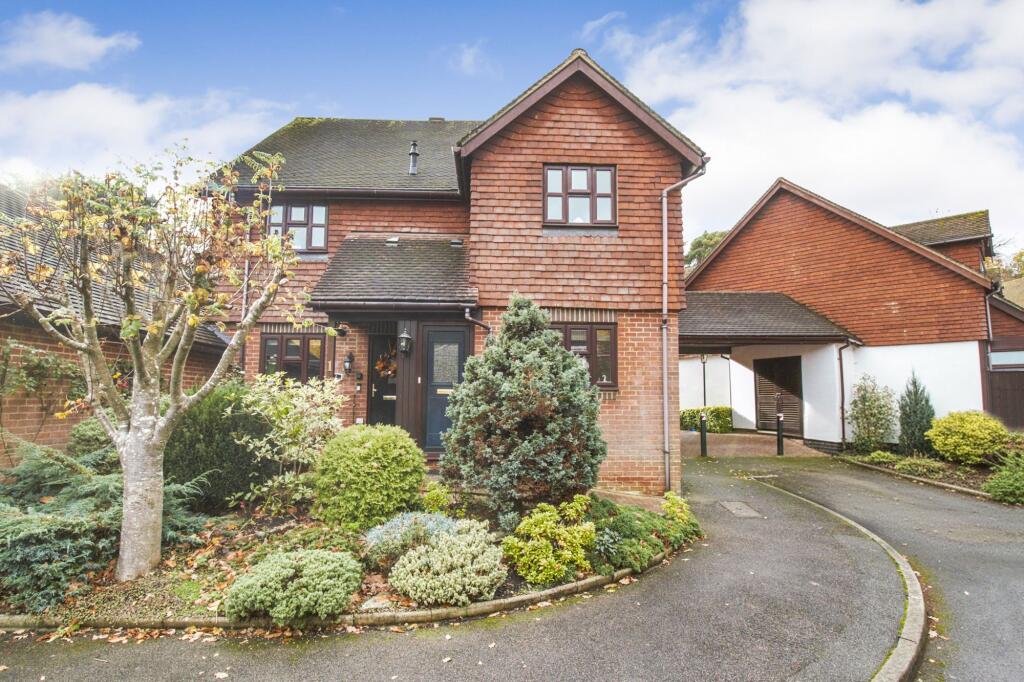 Primrose Walk, Fleet, GU51