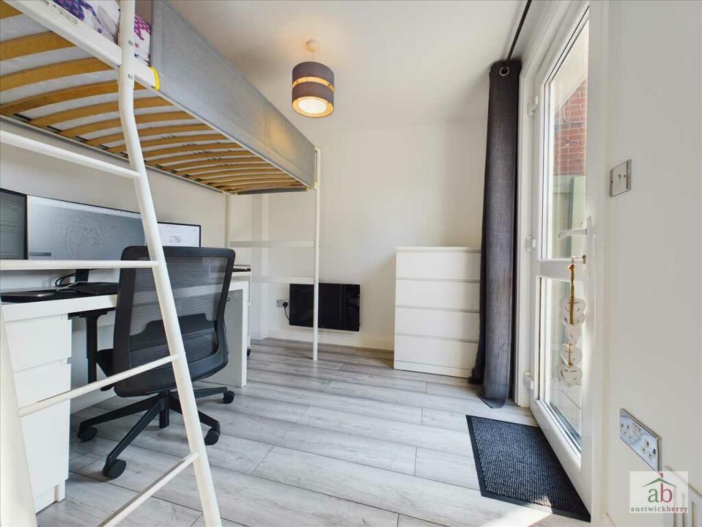 Office study/bedroom