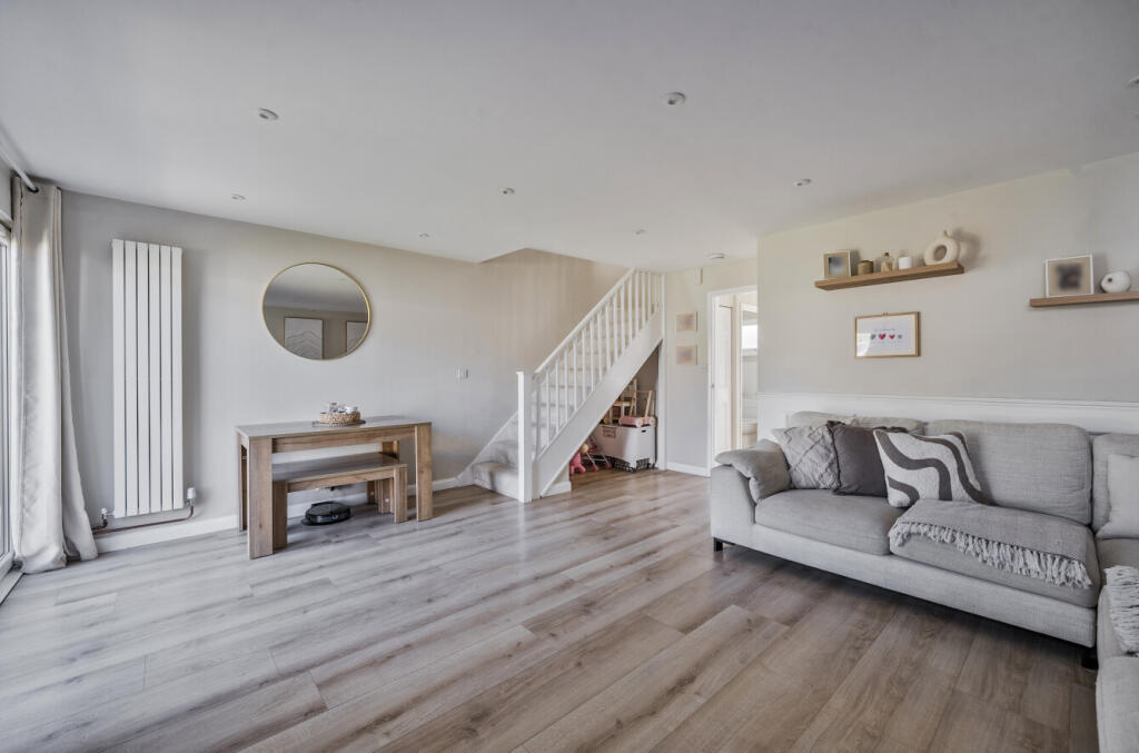 1361243-12-68dbba...