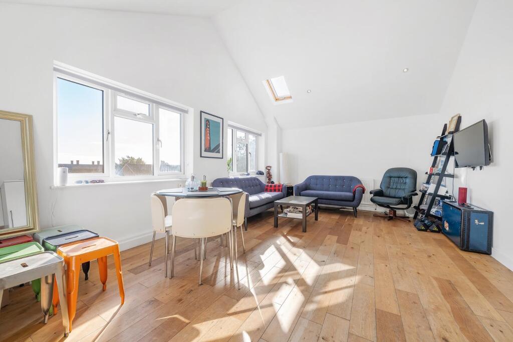 Delete? Open play kitchen/ reception (2)