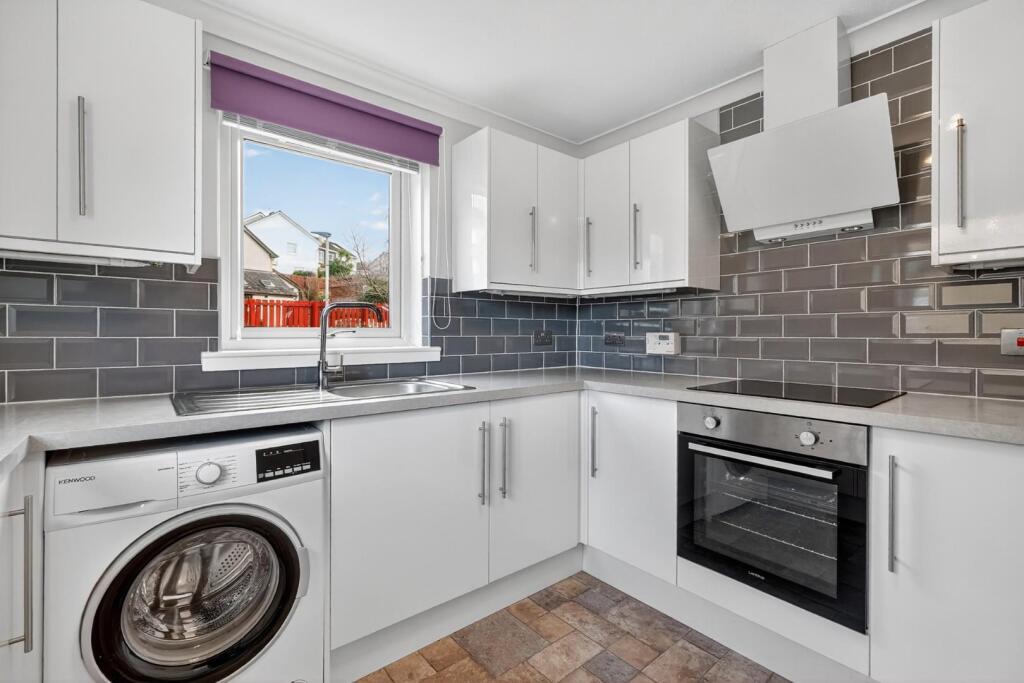 2 woodbank gardens, largs _08.jpg
