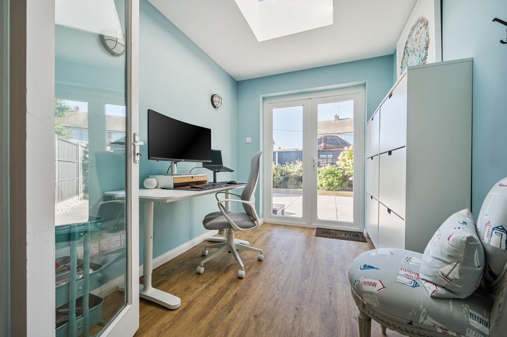Sun Room/ Office