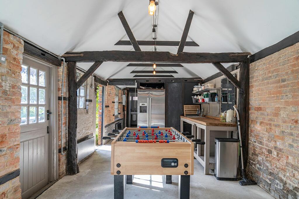 Games / Play Room