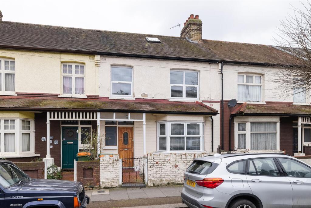 Fourth Avenue E12