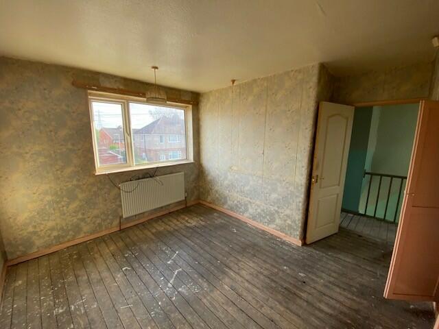 BEDROOM ONE T202411270938.jpg