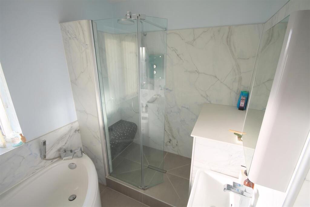 Bath1i.JPG