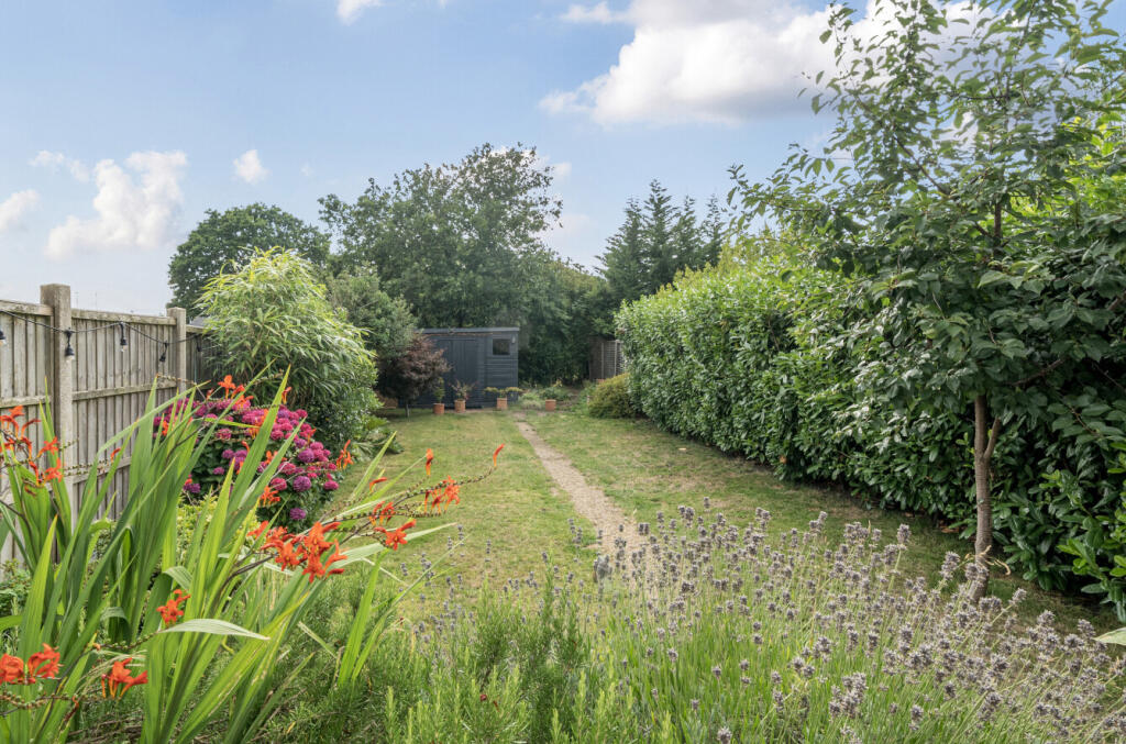 1318027-27-687ff3...