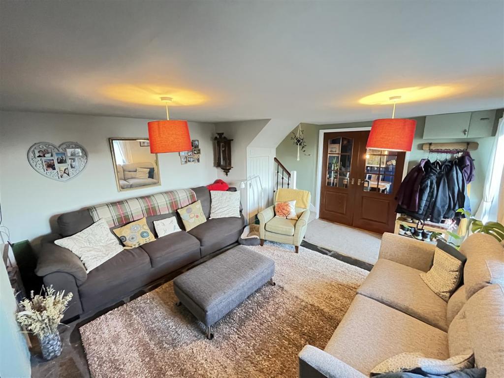 living room 2nd angle.JPG