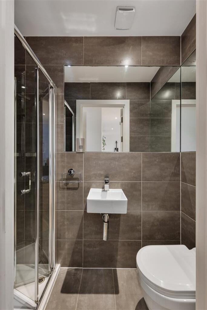 Threaders Apartments E2