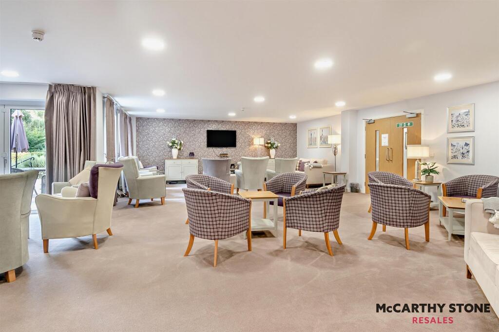 8618101-interior22-800.JPG