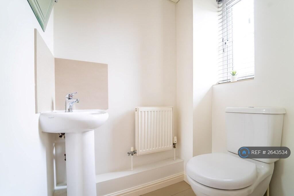 Bedroom 4 + Ensuite