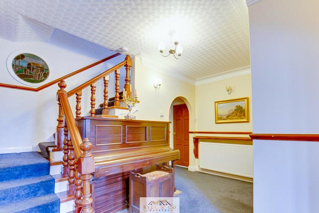 Entrance hall 1.1