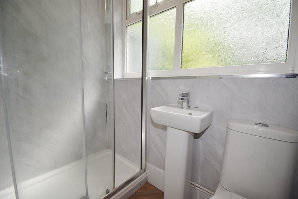 Bathroom 1.2