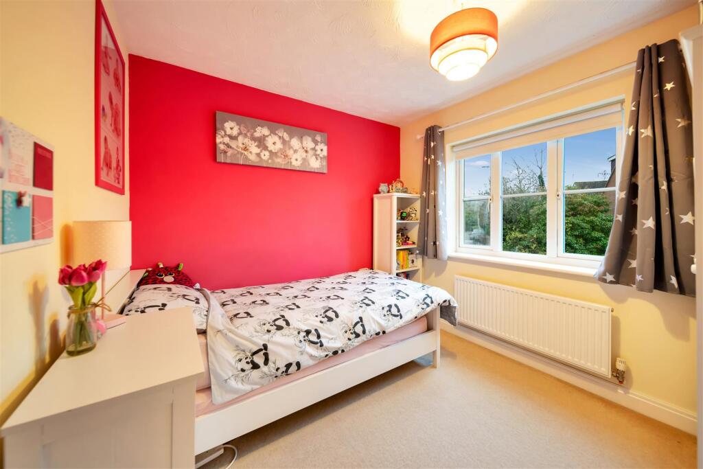 Burnet Close-19.jpg