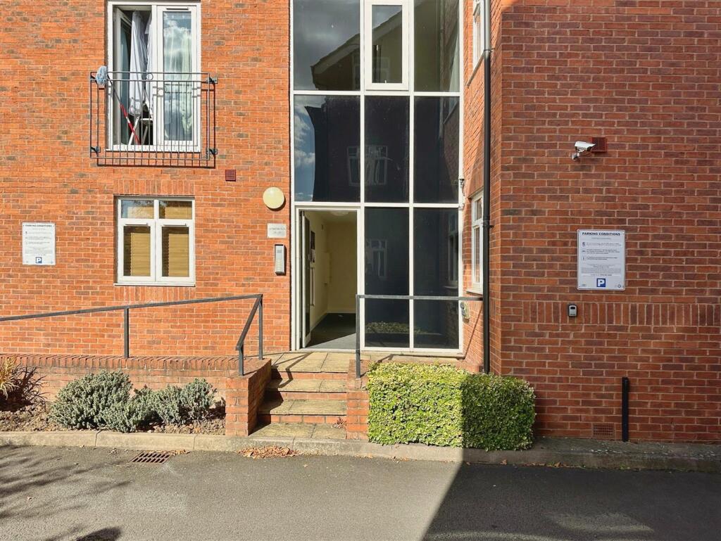 47b2a118--4188-94E7-3F830F6C25E0-21219-000007F4BCD