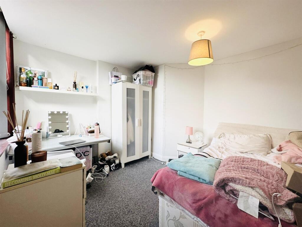 Bedroom Eiggt