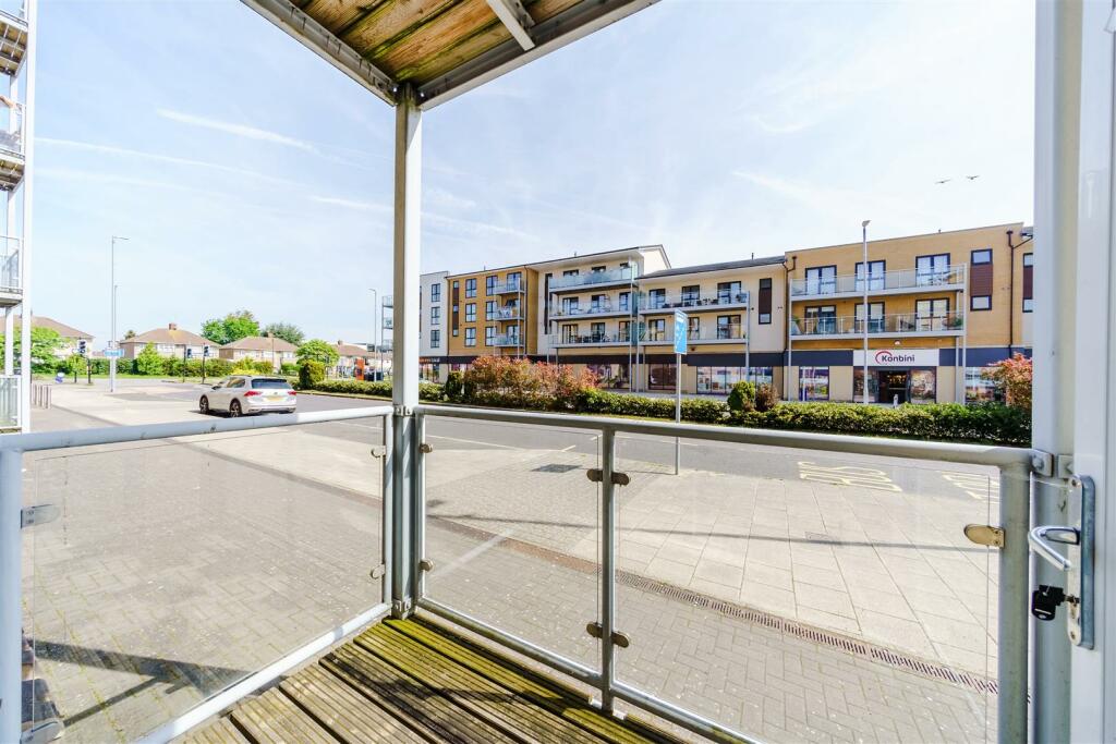 28 Charlton Blvd - Real estate photography by Phot