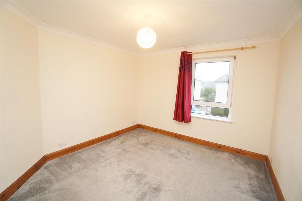 bedroom2.jpg