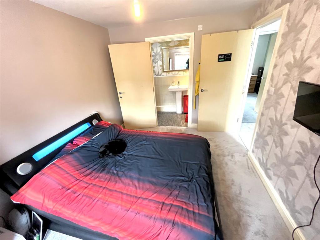 Bedroom 2 Aspect 2