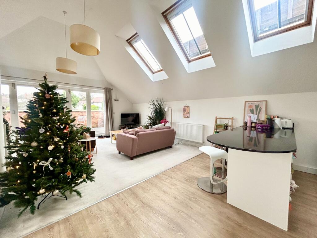 Flat , Cavendish Place,  School Hill, Wrecclesham, Farnham