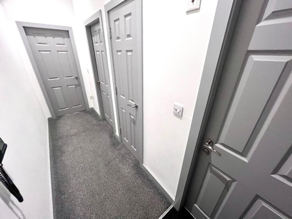 HALLWAY.jpg