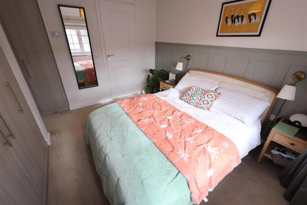 WR Bedroom 1iii.JPG