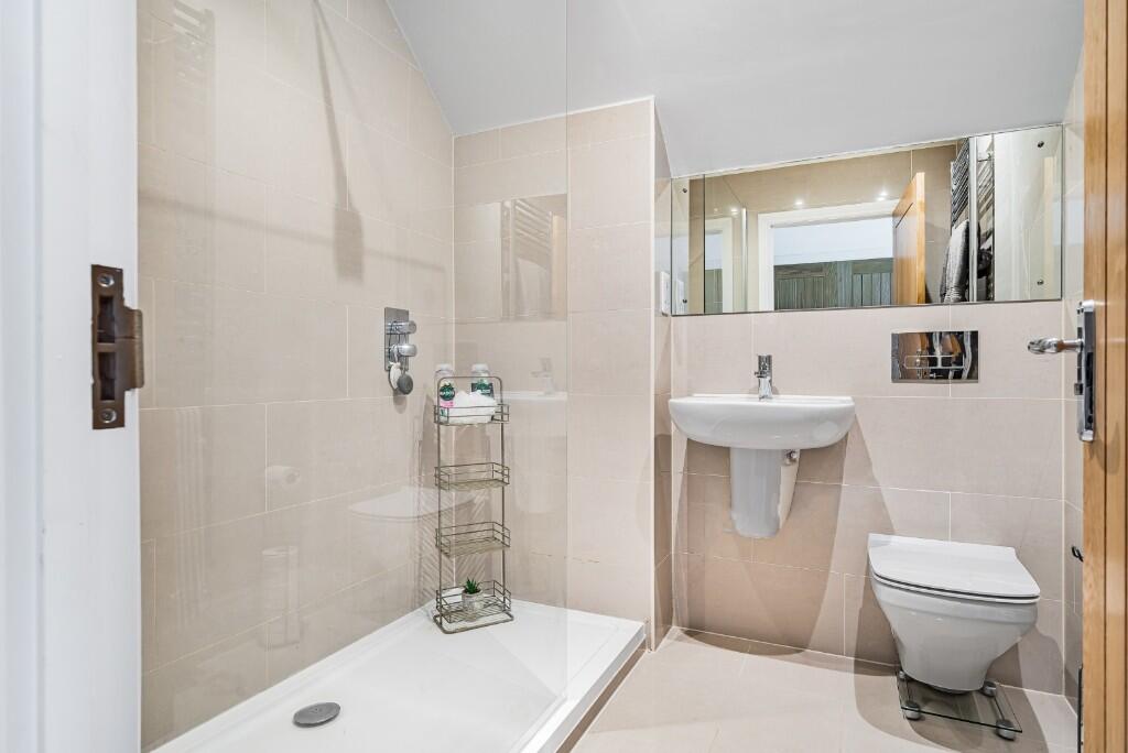 Bed One En-Suite