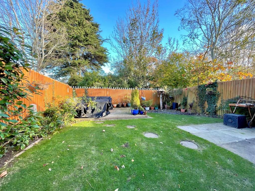 garden 2.jpg