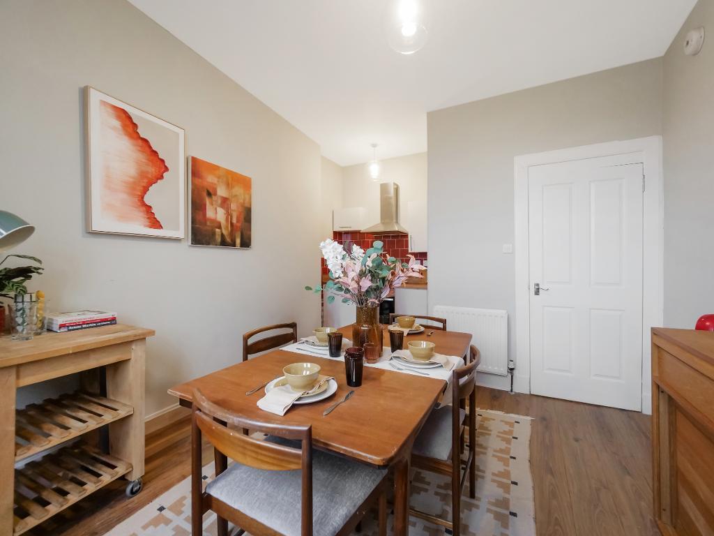 Kitchen/ Dining area