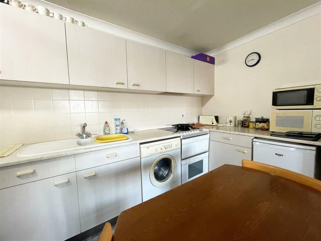 Kitchen.jpg