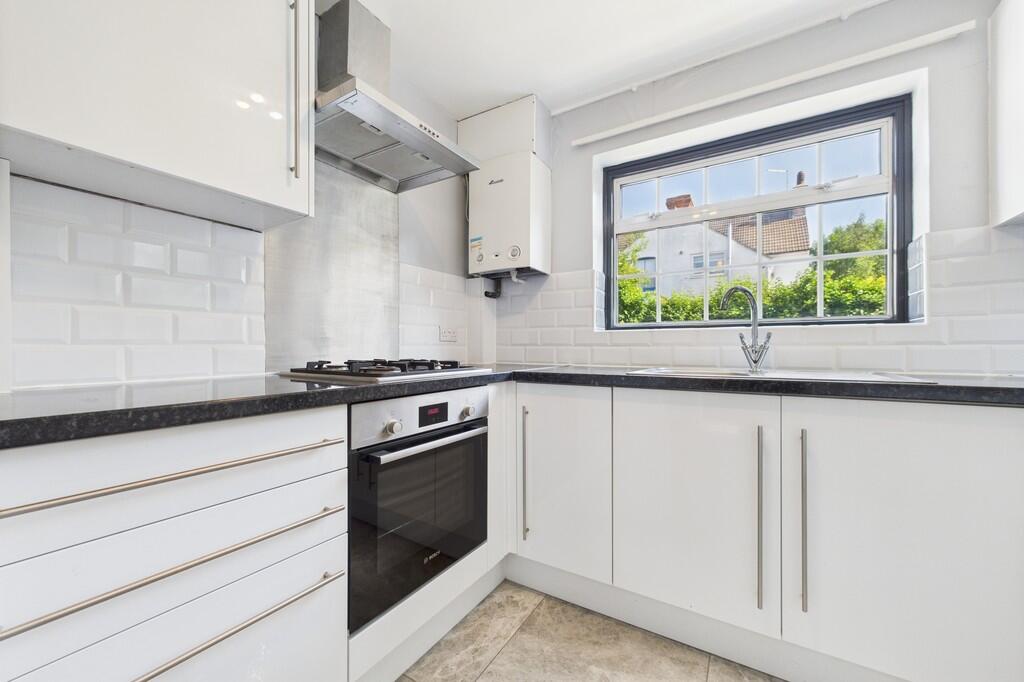 CAM01085G0-PR0577...