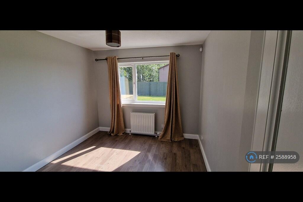 Rear Bedroom (Ground)