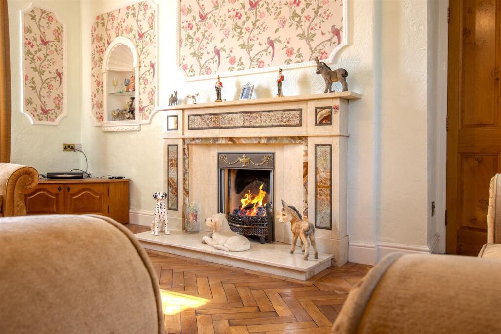 Cliffe House (20 of 36).jpg