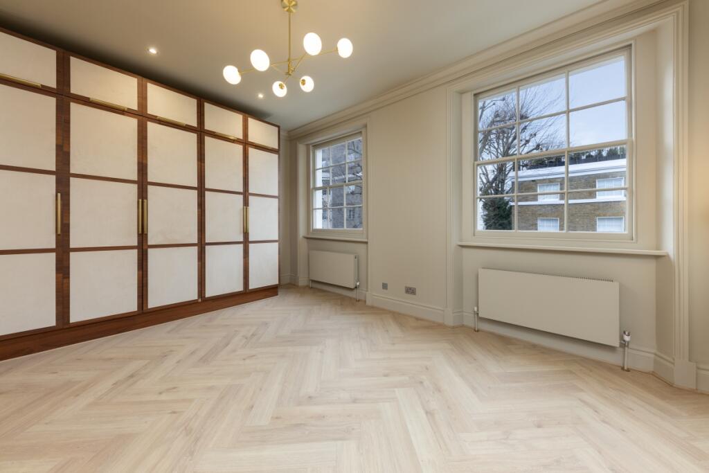 Albion Street 45 ...