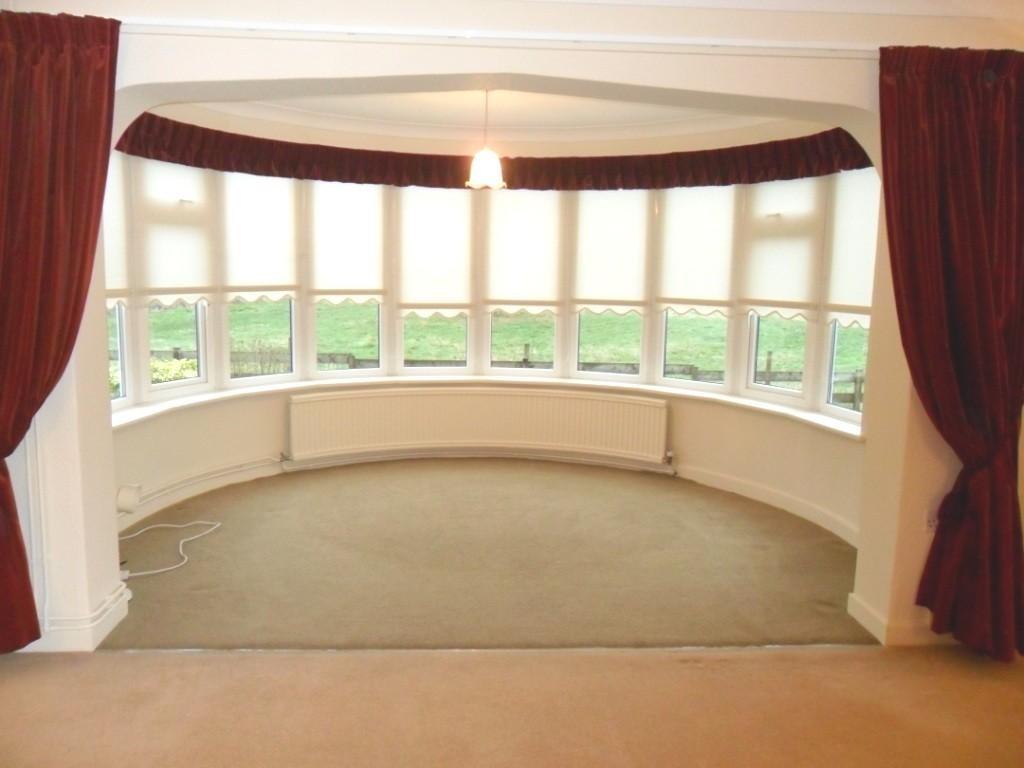 Sitting room bay