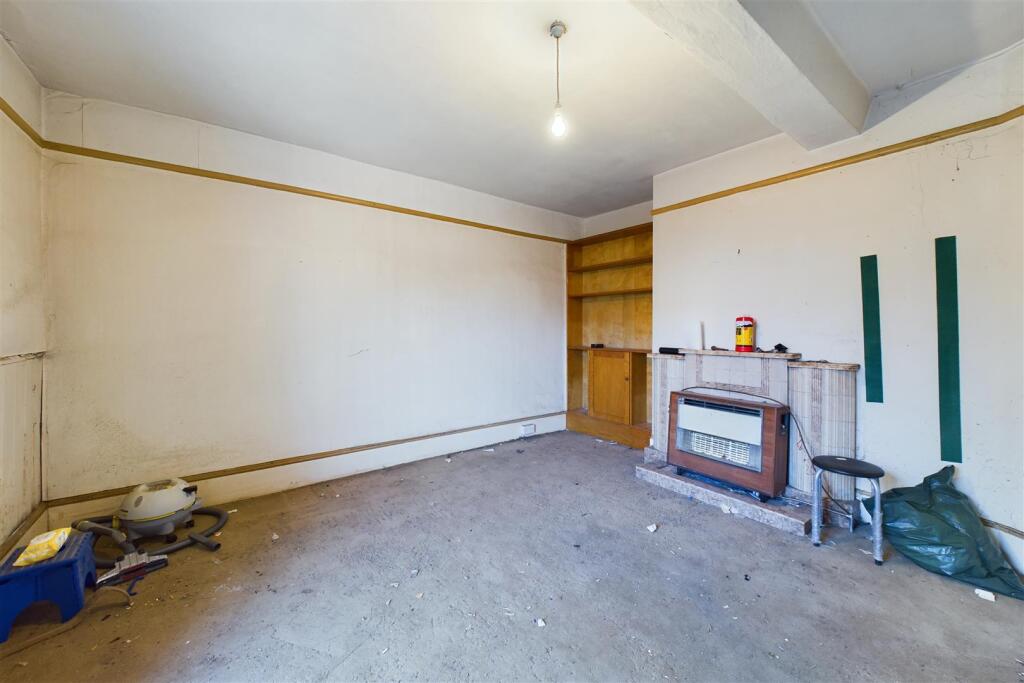 19 Moorend Road, Leckhampton, Cheltenham, Gloucest