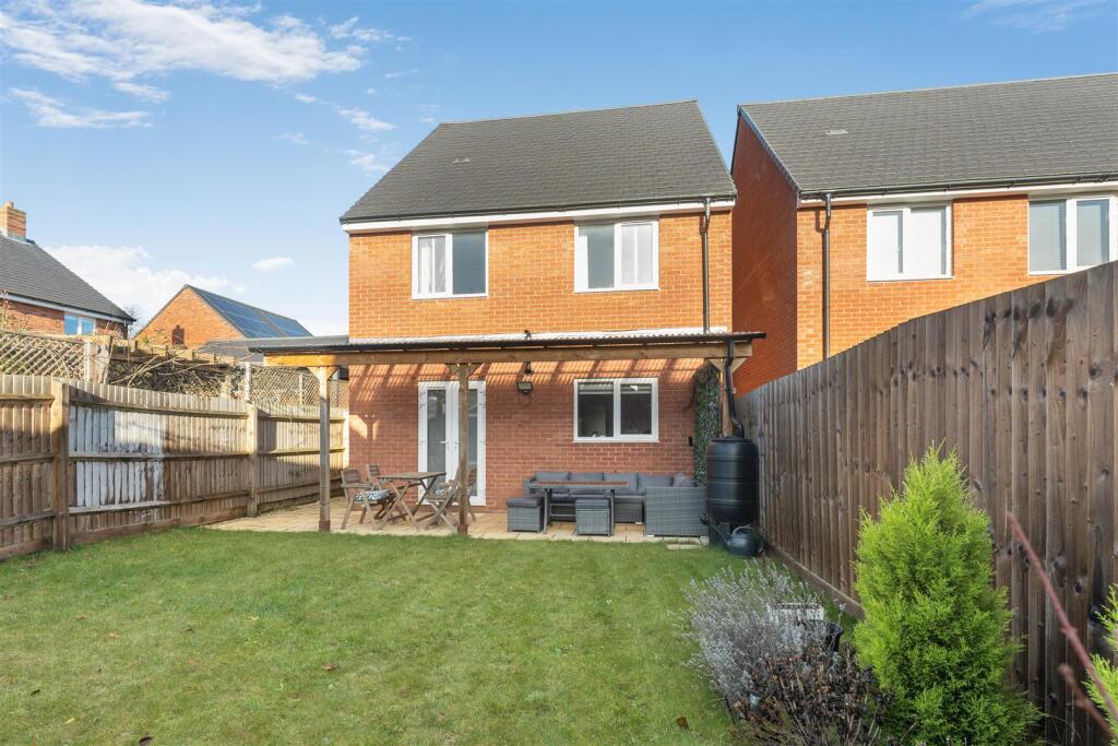9 Poulter Road, Banbury-17.jpg