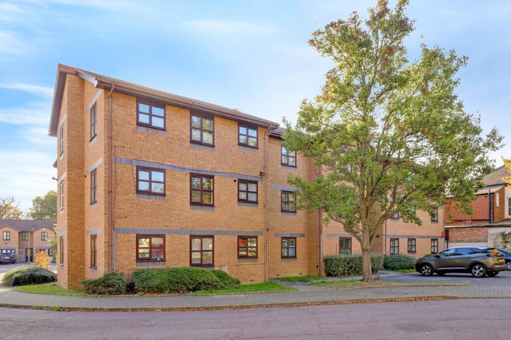 07-b7ebJHPropWorld - 10 Tarragon Grove - 43.jpg