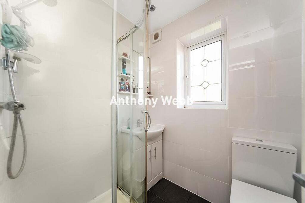 Ensuite-Shower Room