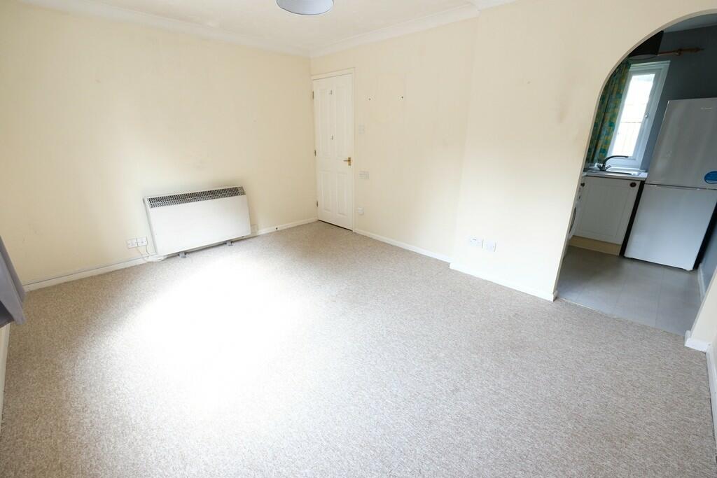STUDIO ROOM