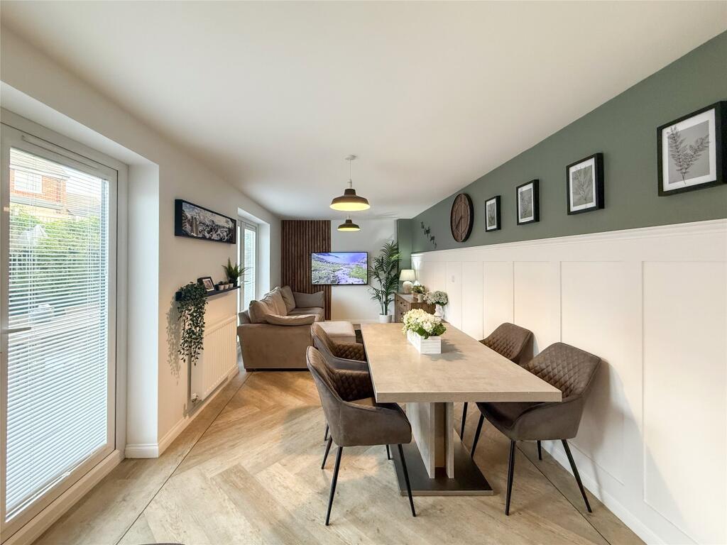Kitchen/Diner/Family